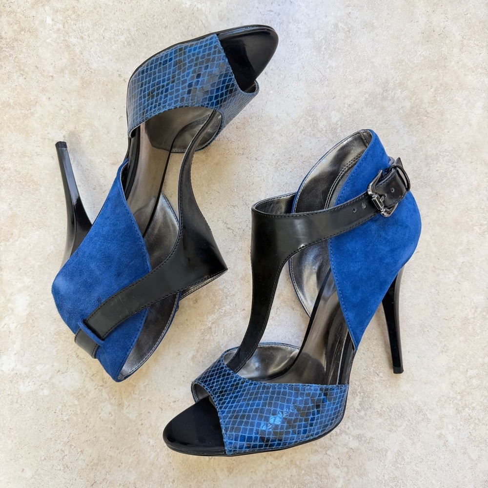 NEW GUESS Blue and Black Suede Snake Print High Heels Size 8.5